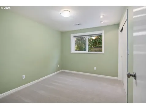 9255 NW Stark Court Portland OR 97229