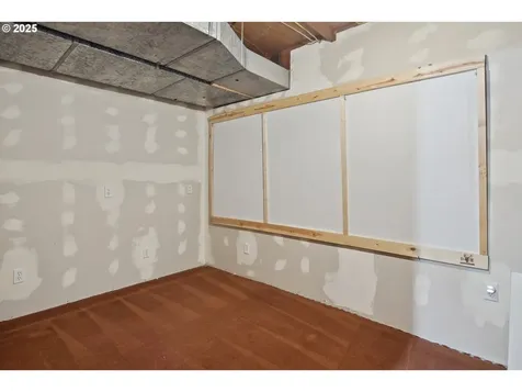 9255 NW Stark Court Portland OR 97229