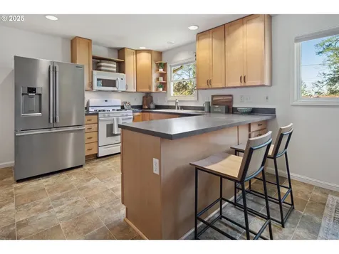9255 NW Stark Court Portland OR 97229