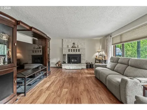 460 Ross Road Kelso WA 98626