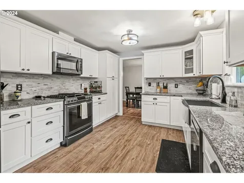 460 Ross Road Kelso WA 98626