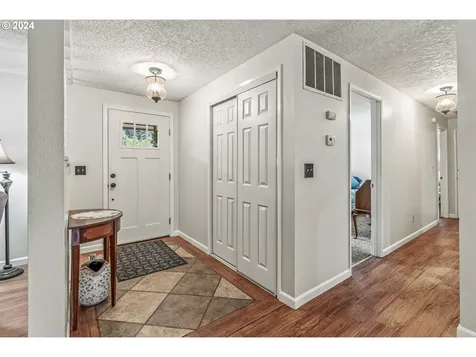 460 Ross Road Kelso WA 98626