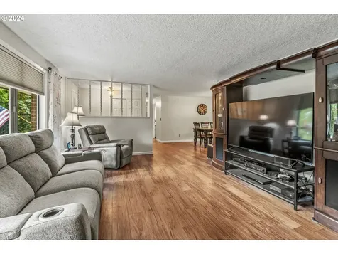 460 Ross Road Kelso WA 98626