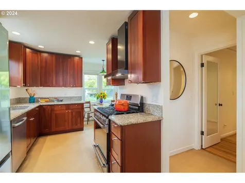 3535 SE Insley Street Portland OR 97202
