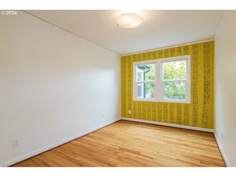 3535 SE Insley Street Portland OR 97202