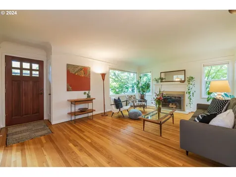 3535 SE Insley Street Portland OR 97202