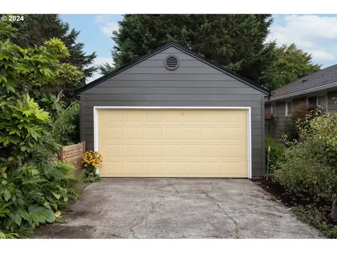 3535 SE Insley Street Portland OR 97202