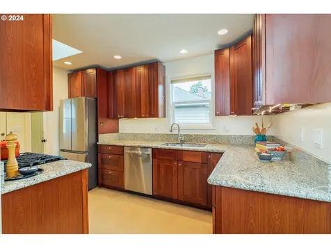 3535 SE Insley Street Portland OR 97202