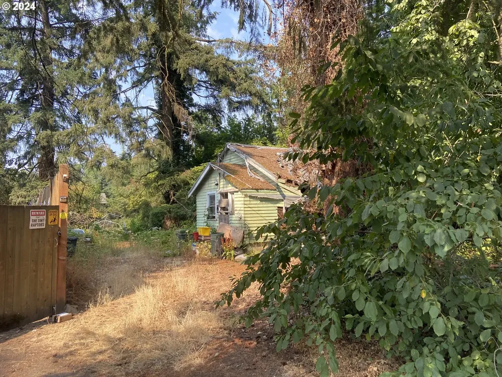 6215 Burma Road Lake Oswego OR 97035