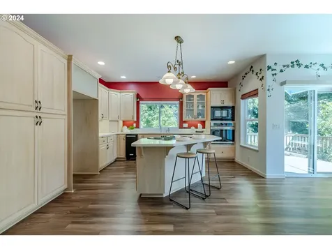 435 Naismith Boulevard Eugene OR 97404