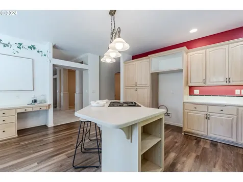 435 Naismith Boulevard Eugene OR 97404