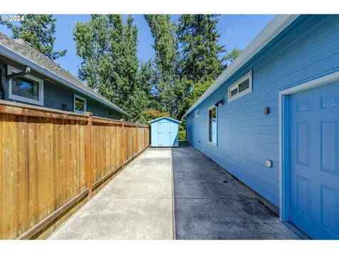 435 Naismith Boulevard Eugene OR 97404