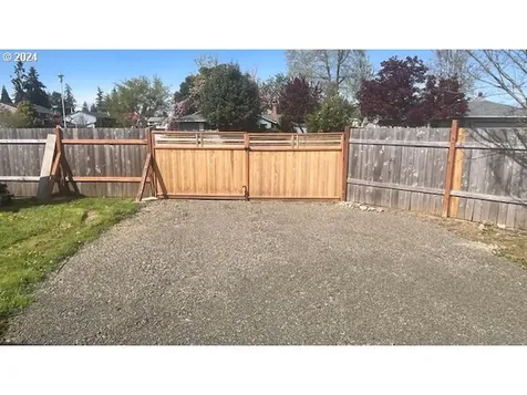 440 Sw 11th Avenue Canby OR 97013