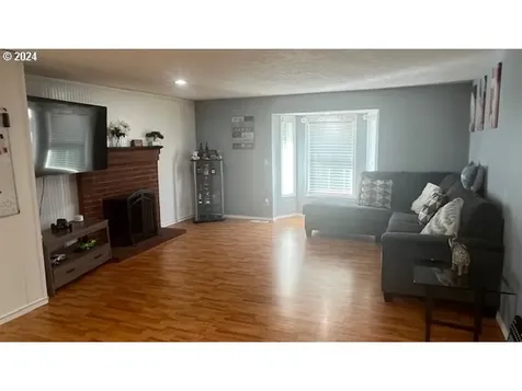 440 Sw 11th Avenue Canby OR 97013