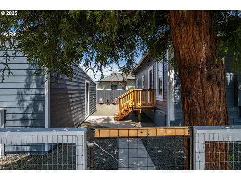 934 SE Fullerton Street Roseburg OR 97470