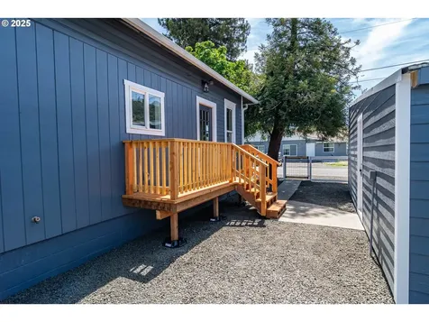 934 SE Fullerton Street Roseburg OR 97470