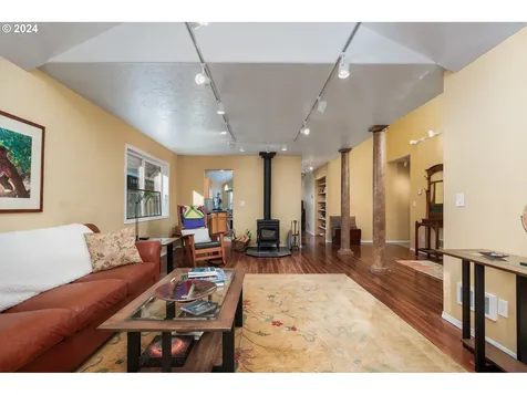 536 NW 55th Street Newport OR 97365