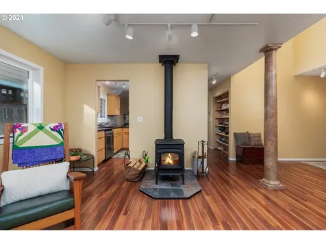 536 NW 55th Street Newport OR 97365