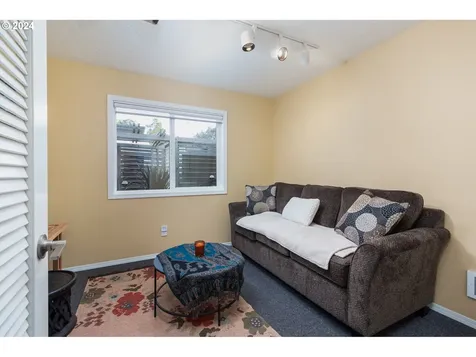 536 NW 55th Street Newport OR 97365