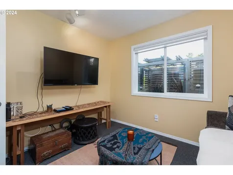 536 NW 55th Street Newport OR 97365
