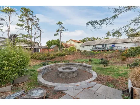 536 NW 55th Street Newport OR 97365