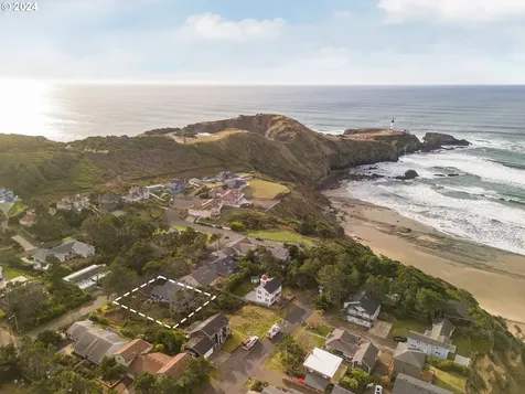536 NW 55th Street Newport OR 97365
