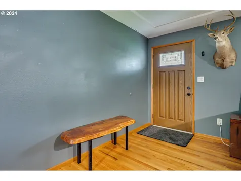 813 Pioneer Street Ridgefield WA 98642