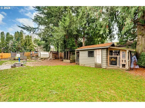 813 Pioneer Street Ridgefield WA 98642