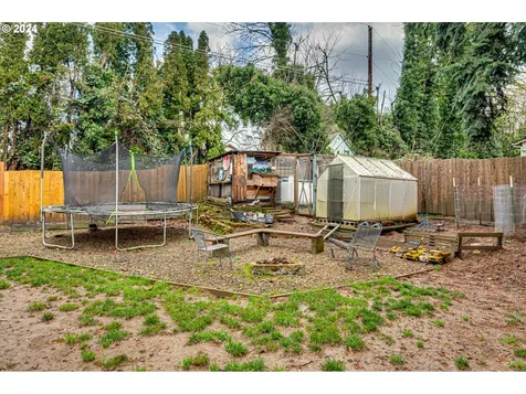 813 Pioneer Street Ridgefield WA 98642