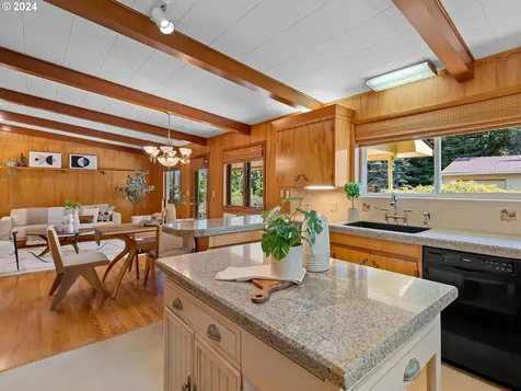 1040 NE 148th Avenue Portland OR 97230