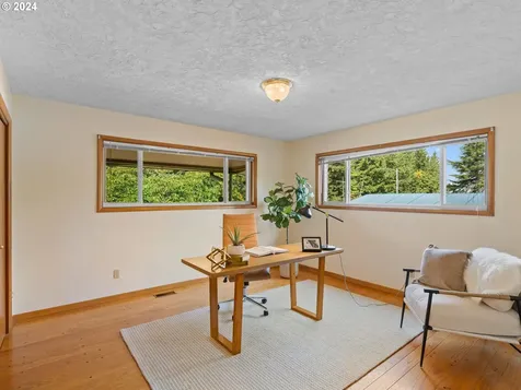 1040 NE 148th Avenue Portland OR 97230