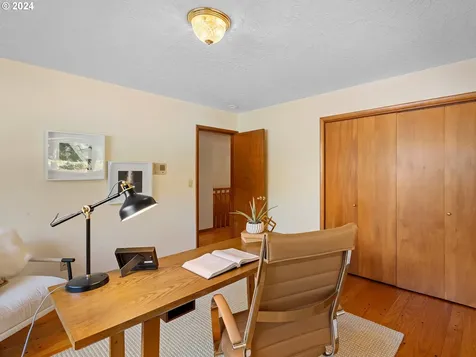 1040 NE 148th Avenue Portland OR 97230