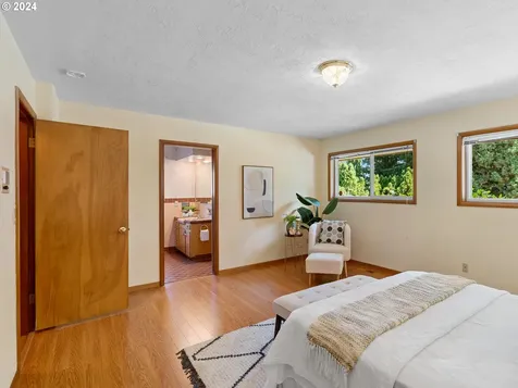 1040 NE 148th Avenue Portland OR 97230