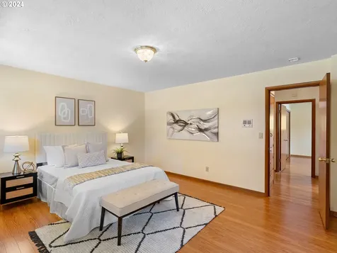 1040 NE 148th Avenue Portland OR 97230