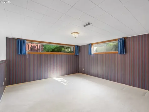 1040 NE 148th Avenue Portland OR 97230