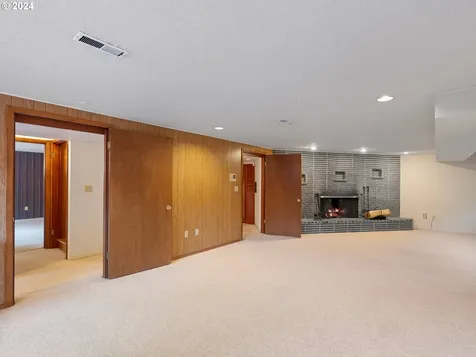 1040 NE 148th Avenue Portland OR 97230