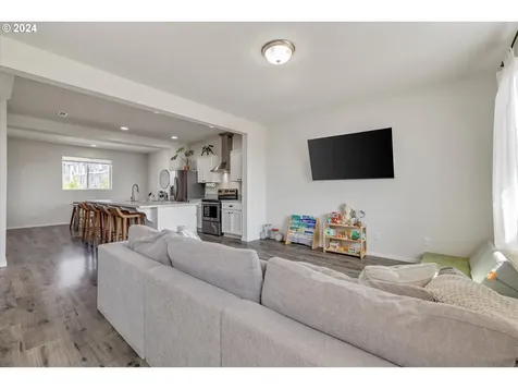 17347 NW Shackelford Road Portland OR 97229