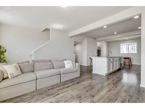 17347 NW Shackelford Road Portland OR 97229