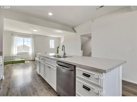 17347 NW Shackelford Road Portland OR 97229