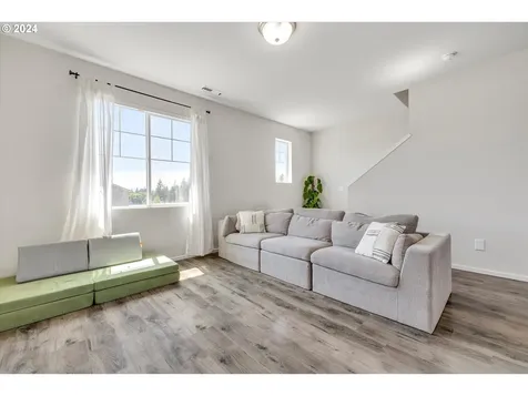 17347 NW Shackelford Road Portland OR 97229