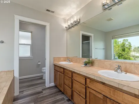 19544 Morrie Drive Oregon City OR 97045