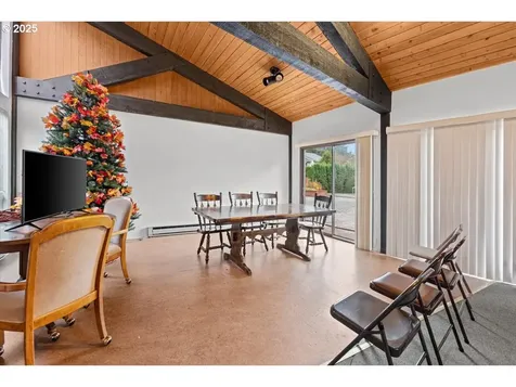 1724 NW 143rd Avenue Portland OR 97229