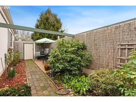 1724 NW 143rd Avenue Portland OR 97229