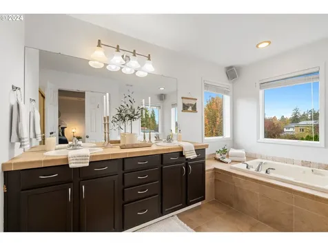 10225 NW 312th Place North Plains OR 97133