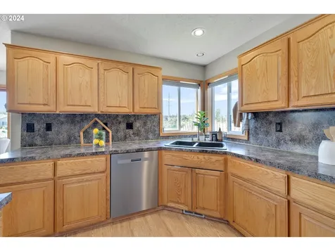 21908 Ne Lachenview Lane Fairview OR 97024