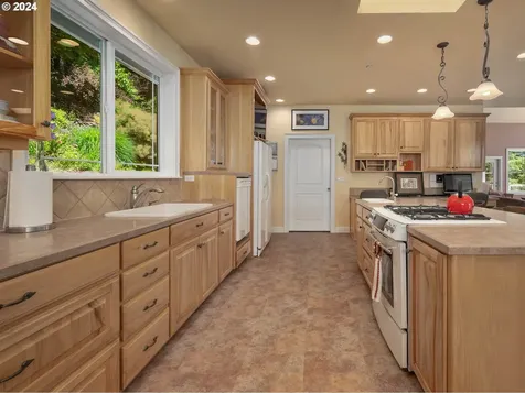 44201 NW Elk Mountain Road Banks OR 97106