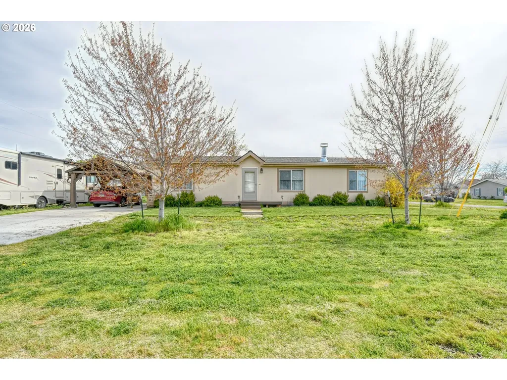 303 E College Street Athena OR 97813