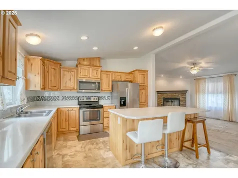 303 E College Street Athena OR 97813