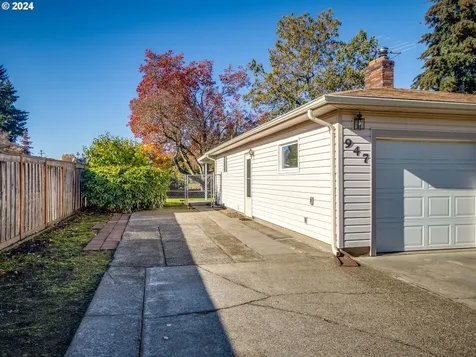 947 N Holly Street Canby OR 97013