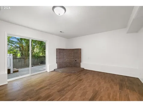 692 Nw Queens Court Hillsboro OR 97124
